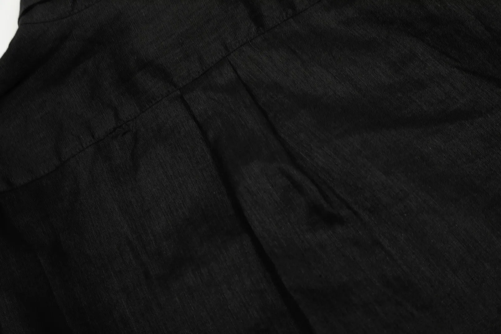 P300 Top Quality" Style Number: 8001# [Ralph Lauren Paul Pony Linen Basic Couple Style Shirt Long Sleeve] ✅Ralph Lauren Paul Small Label War Horse 100% Pure Linen Classic Basic Four Seasons Shirt Long Sleeve ✅A must-have item for the lazy style. The upper body has a retro and fresh feeling. ✅100% pure linen 280g 32 count fabric. Washed, retro and textured. ✅Dedicated to platform live broadcast. Wholesale entity ✅Simple and easy to match, light American old money style, the upper body is super great, ✅Standard for all seasons, worn alone/inner, it is a must-have for YYDS couples wardrobe. Size: S-XL Color: Black, White, Navy, Khaki, Pink, Yellow, Red, Colorful Blue, Light Blue, Rose Red